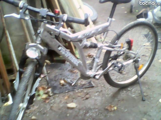 2 biciclete , cadru de aluminiu , frane disc fata