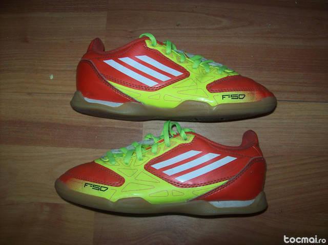 Adidas 32