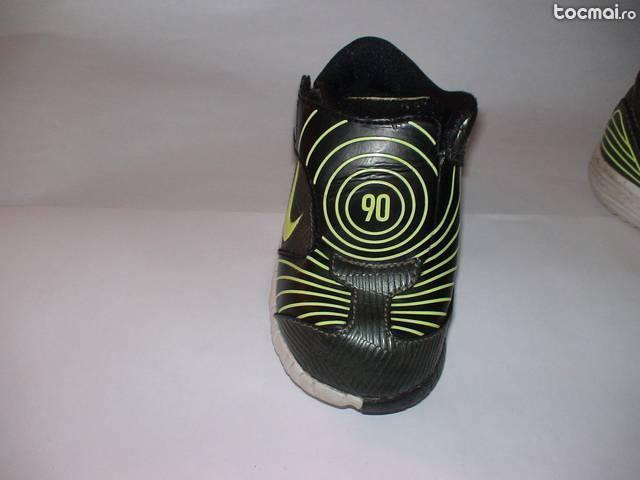 Adidasi NIKE Mini Total90 Laser, marimea 22, 5