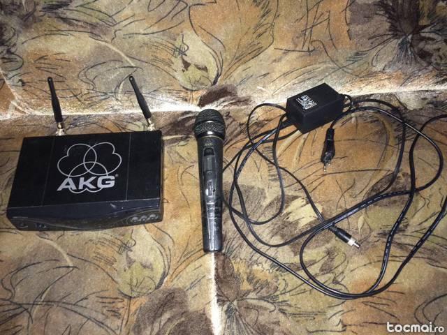 Microfon profesional AKG SR 400