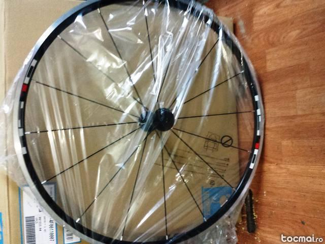 Roata fata 28'' shimano rs10