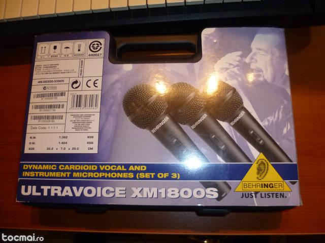 3 microfoane vocal behringer xm1800s set