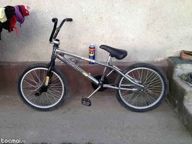 Bicicleta Mongoose BMX