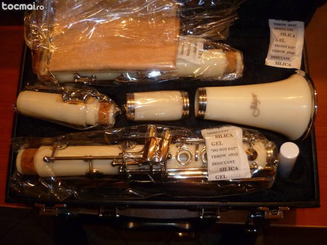 clarinete albe sau rosii in Si- bemol de la firma JAGER
