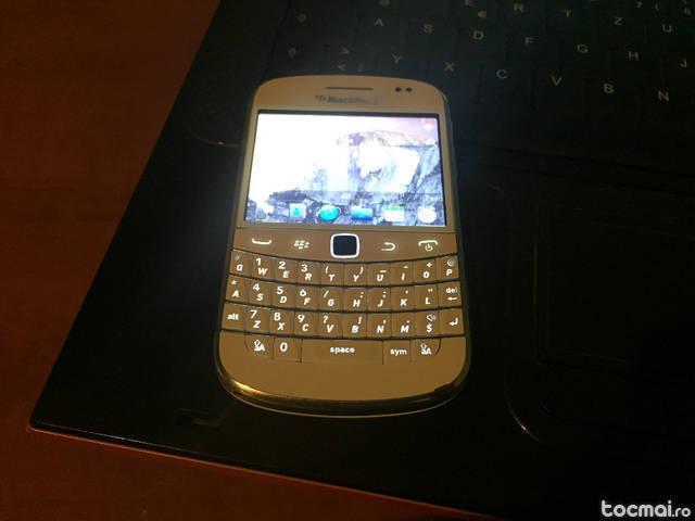 Blackberry bold 9900 impecabil neverlocked alb