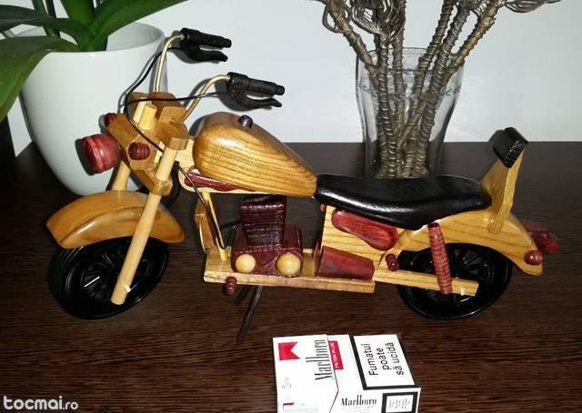 Macheta motocicleta choper decor din lemn - In cutie