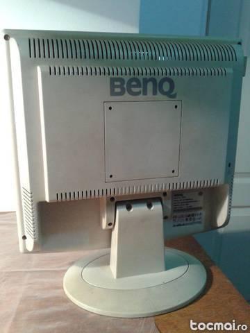 Monitor LCD 17' BenQ FP767 cu difuzoare incorporate, alb