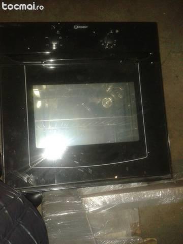 Cuptor electric Indesit