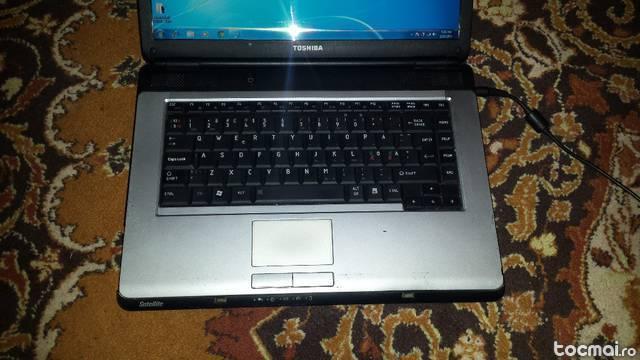 Laptop Toshiba 2 Gb ram Intel 2. 0Ghz Dual Core 320 GB