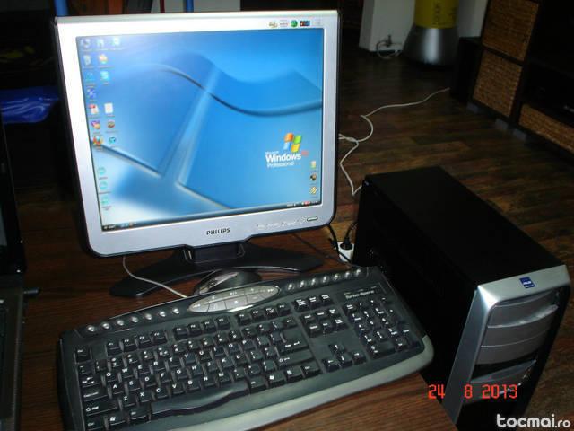Monitor lcd philips+unitate pc+tastatura +mouse