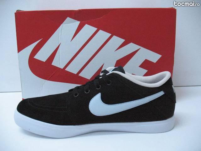 Nike trainers model Suketo marimea 42- 42, 5