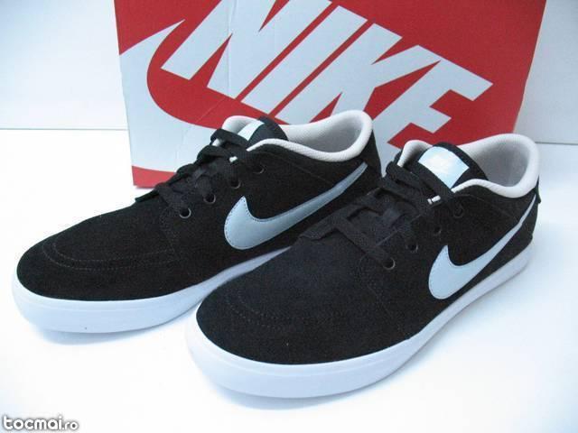 Nike trainers model Suketo marimea 42- 42, 5