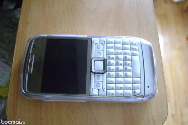 Nokia e71 alb
