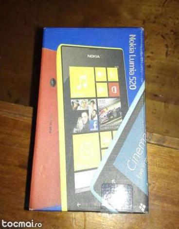 Nokia Lumia 520 la cutie