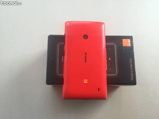 Nokia Lumia 520, Red, la cutie