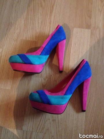 Pantofi dama nr 35 colorati
