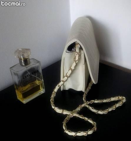 poseta Chanel. . replica de lux.