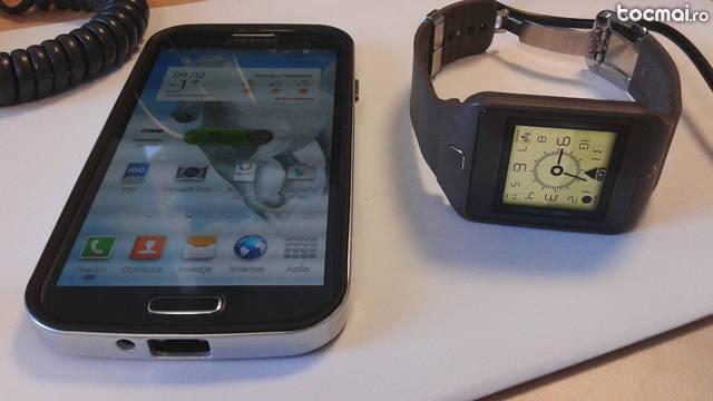 Samsung Galaxy S4+Galaxy Gear 2 Clock