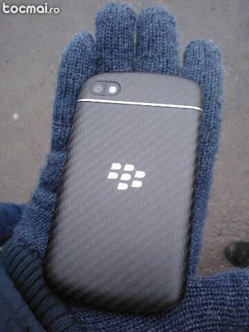 schimb Blackberry Q10