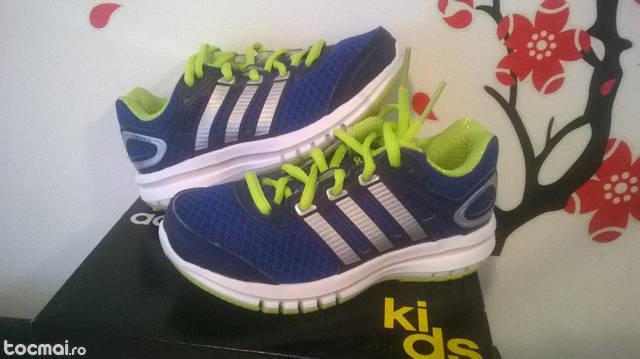 Adidasi adidas marimea 29