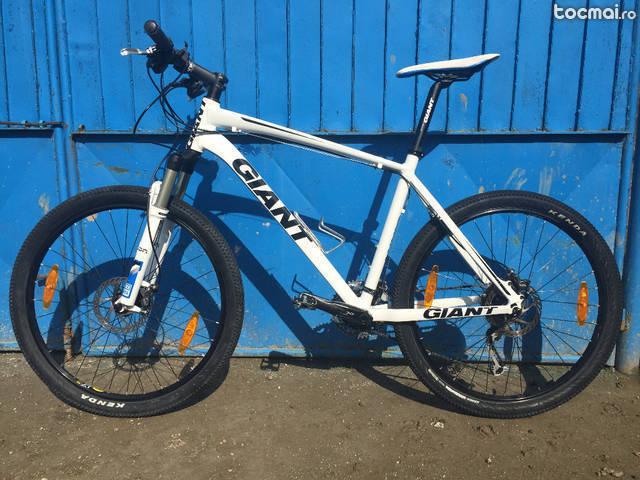 bicicleta giant xtc 2 2012 XT Furca Aer