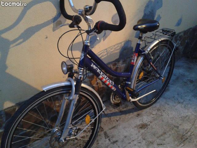 Bicicleta McKenzie cu cadru aluminium