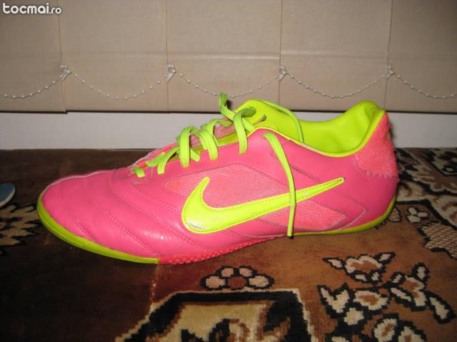 Nike 5 Elastico Pro Pink
