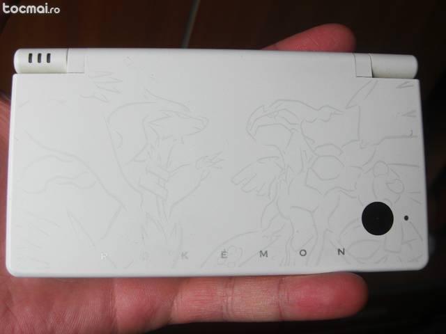 Nintendo DSi *Pokemon Edition*