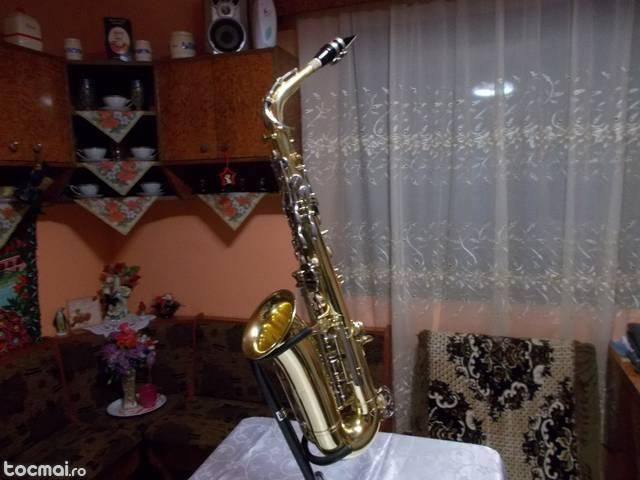 Saxafon Yamaha YES25