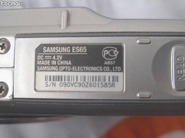 Aparat foto Samsung ES65 10 MP 5X optic defect la obiectiv