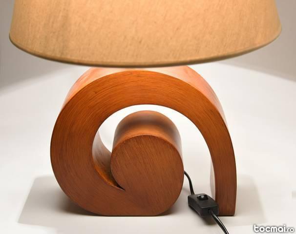 Veioza - lampa cu design deosebit