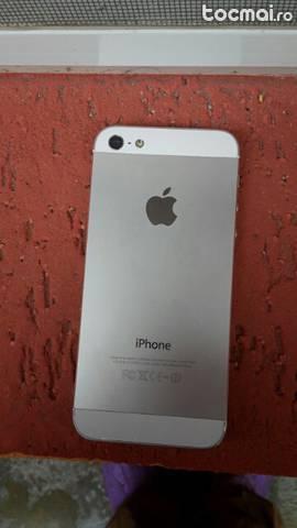 iPhone 5 alb16 gb impecabil