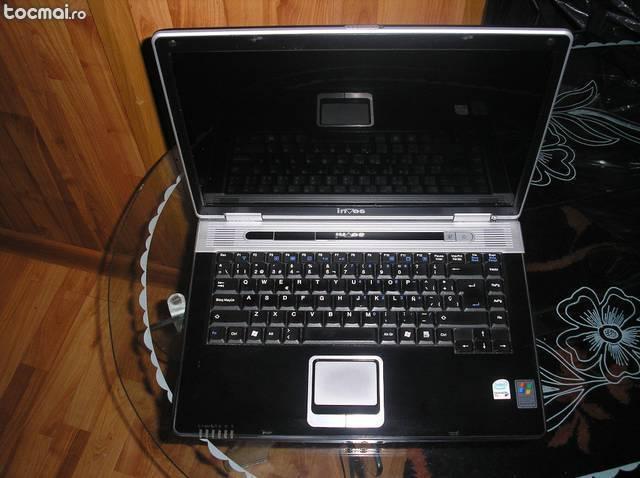 Laptop Invess Azi
