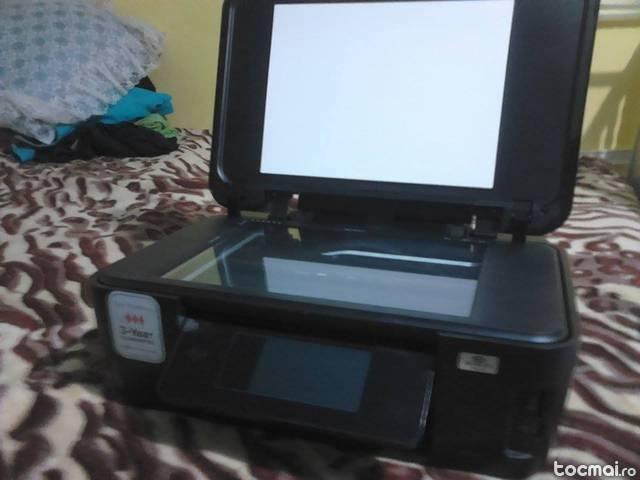 Multifunctionala, scanner, imprimanta, copiator.