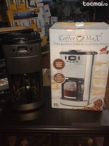 Expresor de cafea Petra si Coffee Max