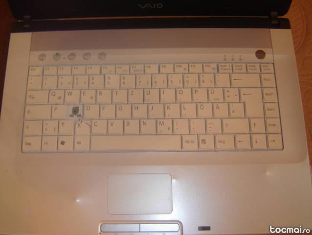 Laptop Sony Vaio PCG- 7N1M AproapeMoca