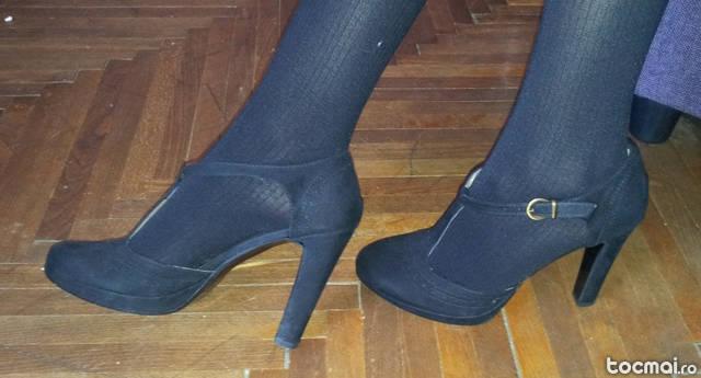 Pantofi bata noi