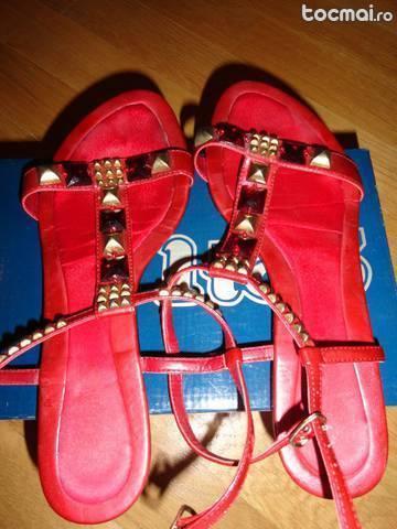 sandale piele rosie cu strasuri aurii - nr. 38