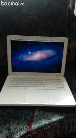 Apple MacBook 2010 13'' Display