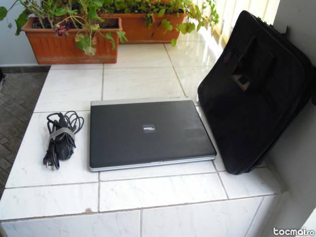 Laptop 15 inch - 1, 73 Ghz- 1 GB - Geanta Laptop