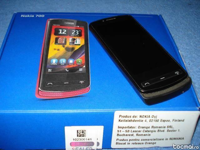 Nokia 700