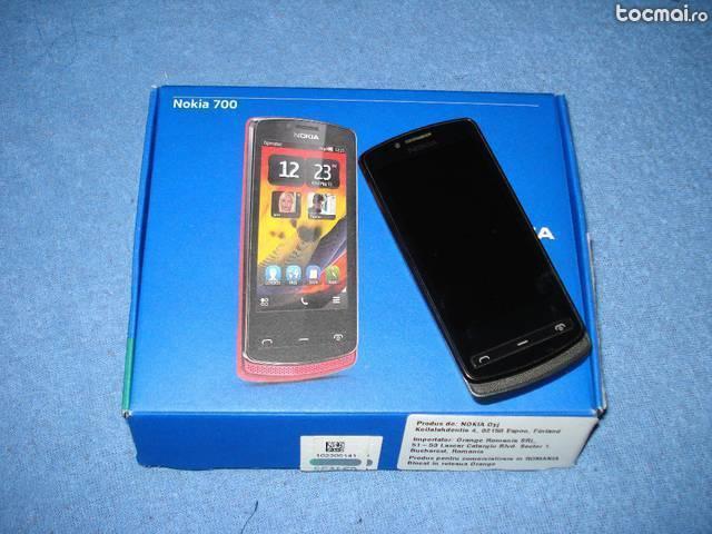 Nokia 700