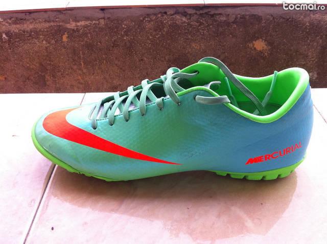 Ghete fotbal teren sintetic - Nike Mercurial IV - marime 42. 5