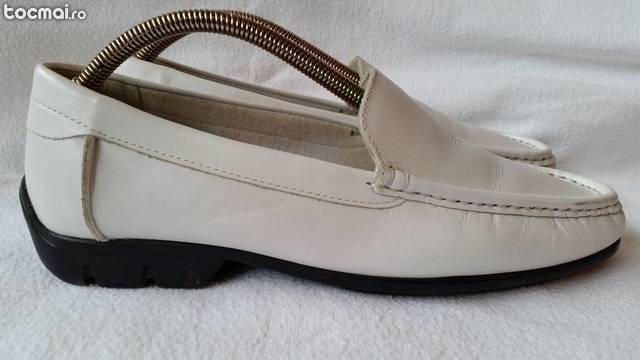 Marime 40 - Pantofi dama piele marca Caprice