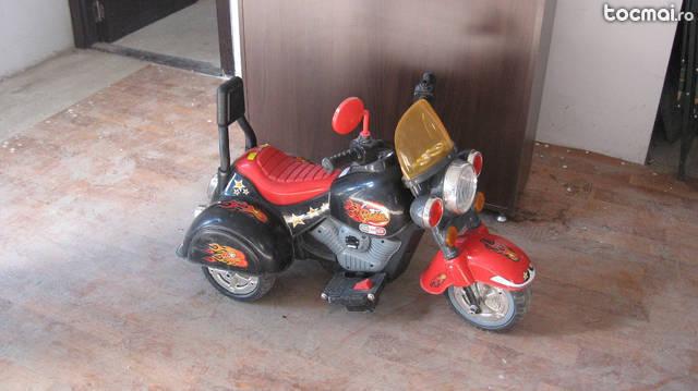 Motocicleta cu acumulator pentru copii