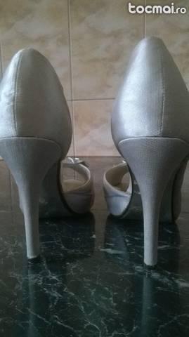 Pantofi ocazie din satin culoare gri argintiu