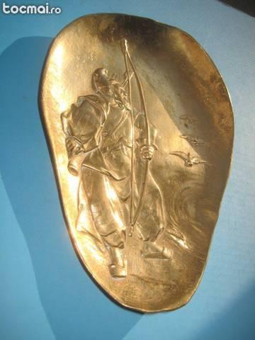 Aplica veche bronz masiv- H. Berndorf- Luptator antic cu arc.