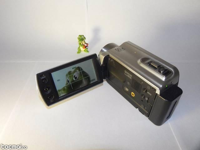 Camera Video Sony Handycam HDD- 80GB 50xOptical Zoom