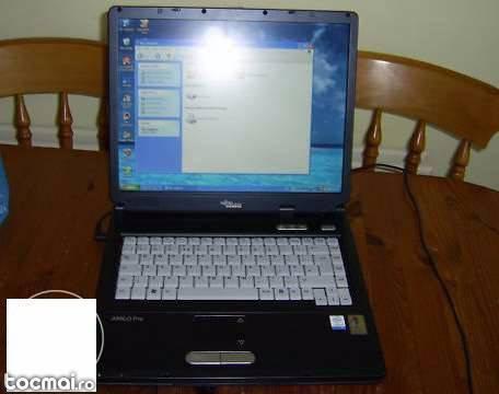 Laptop fujitsu functional windowsxp 40gb, 1500mhzi, 768ram