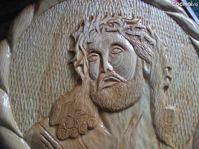 icoana sculptata in lemn